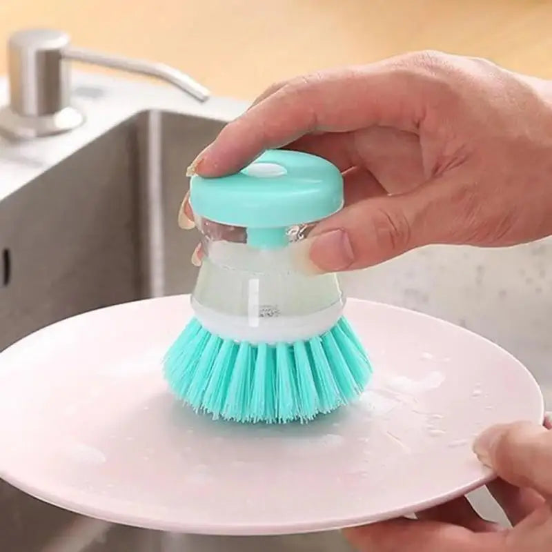 Cepillo para platos con dispensador automático de jabón